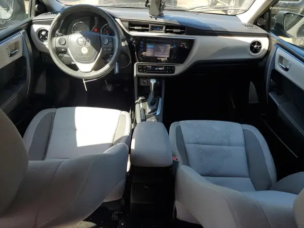5YFBURHE2HP694760 2017 TOYOTA COROLLA - Image 8