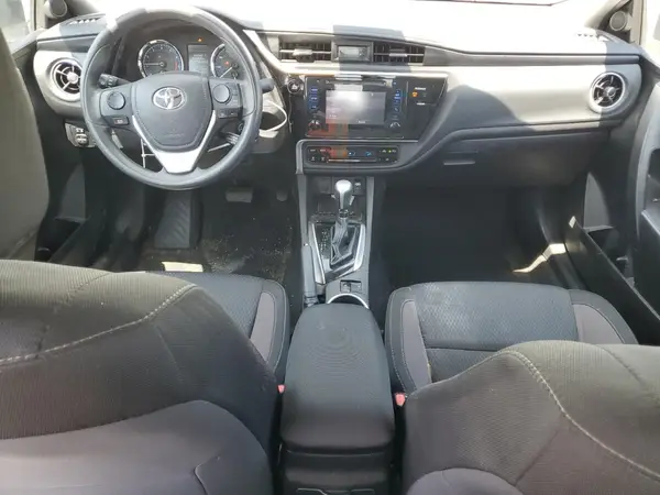 5YFBURHE2HP696038 2017 TOYOTA COROLLA - Image 8