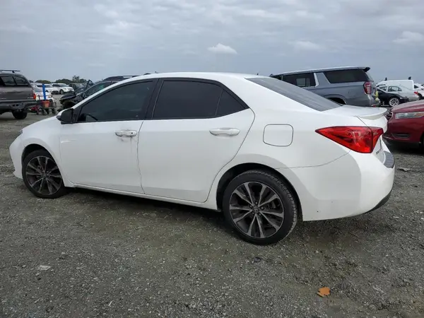 5YFBURHE2HP696606 2017 TOYOTA COROLLA - Image 2