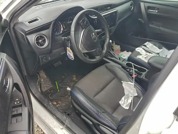 5YFBURHE2HP696606 2017 TOYOTA COROLLA - Image 8