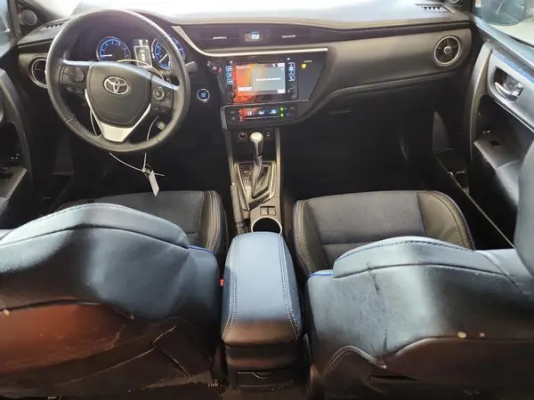5YFBURHE2HP698131 2017 TOYOTA COROLLA - Image 8