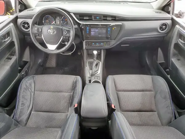 5YFBURHE2HP698775 2017 TOYOTA COROLLA - Image 8
