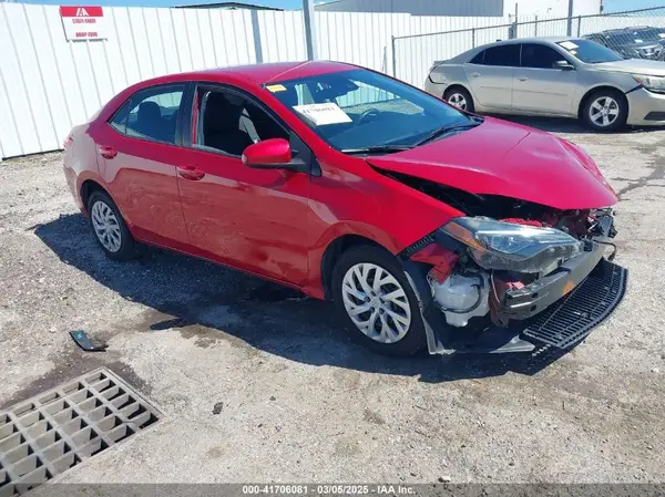 5YFBURHE2HP699022 2017 TOYOTA COROLLA - Image 1