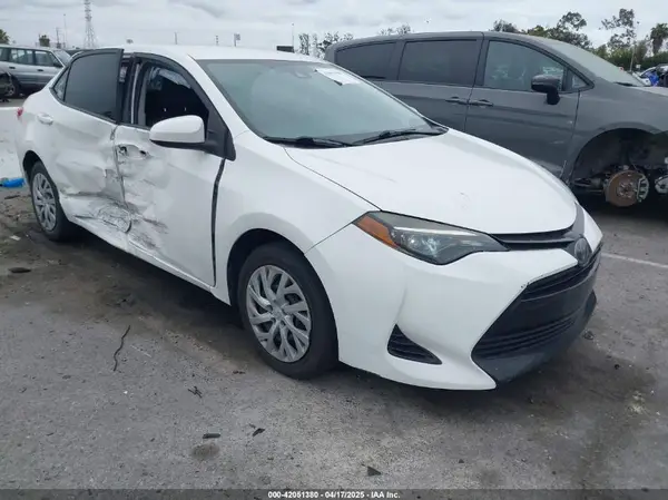 5YFBURHE2HP699568 2017 TOYOTA COROLLA - Image 1