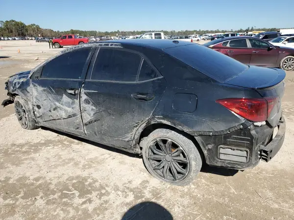5YFBURHE2HP701867 2017 TOYOTA COROLLA - Image 2
