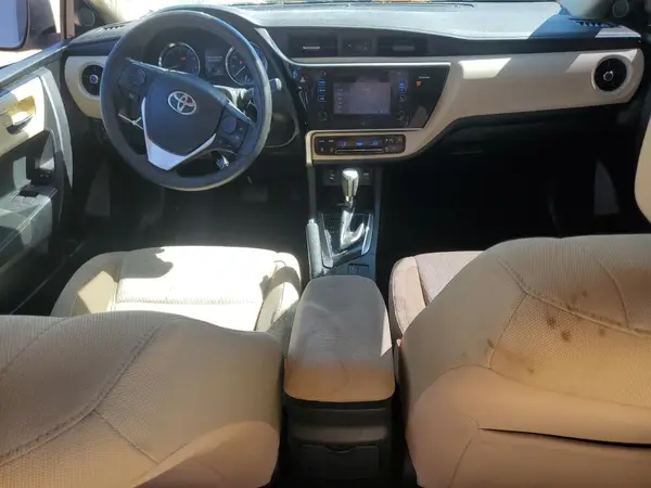 5YFBURHE2HP703425 2017 TOYOTA COROLLA - Image 8