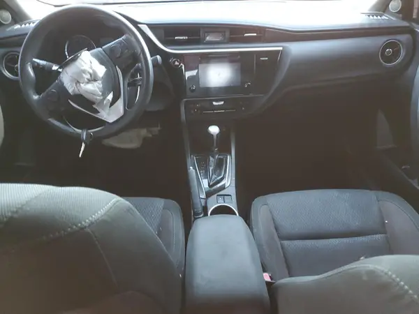 5YFBURHE2HP705806 2017 TOYOTA COROLLA - Image 8