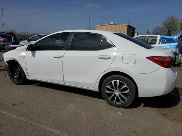 5YFBURHE2HP707829 2017 TOYOTA COROLLA - Image 2