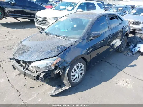 5YFBURHE2HP708379 2017 TOYOTA COROLLA - Image 2