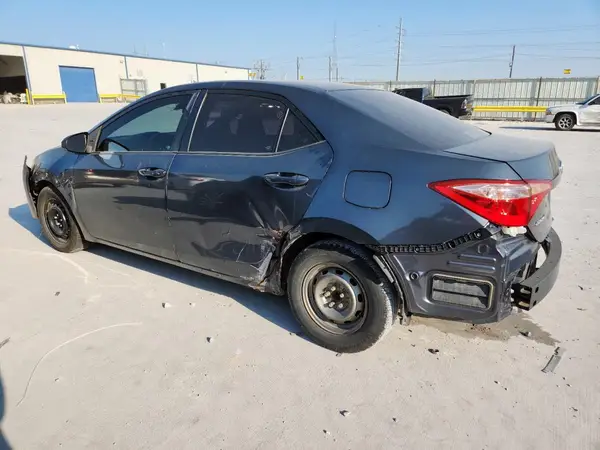 5YFBURHE2HP709841 2017 TOYOTA COROLLA - Image 2