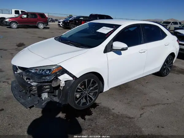 5YFBURHE2HP710469 2017 TOYOTA COROLLA - Image 2