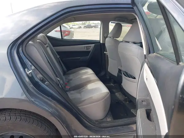 5YFBURHE2HP711105 2017 TOYOTA COROLLA - Image 8
