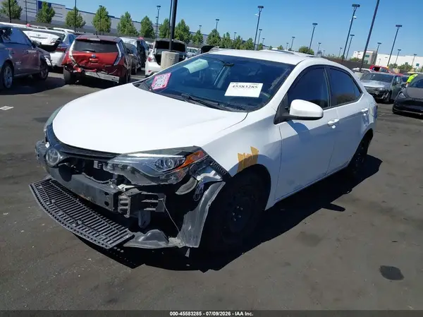 5YFBURHE2HP712576 2017 TOYOTA COROLLA - Image 2