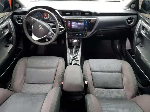 5YFBURHE2HP714005 2017 TOYOTA COROLLA - Image 8