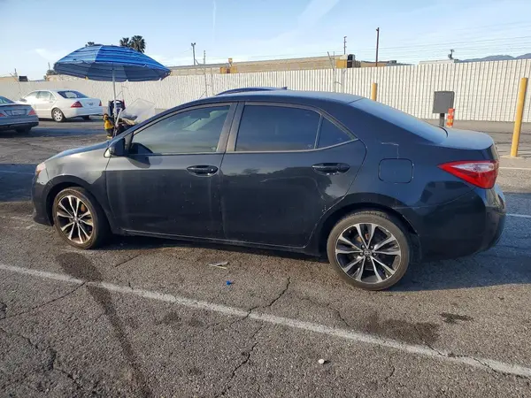 5YFBURHE2HP715851 2017 TOYOTA COROLLA - Image 2