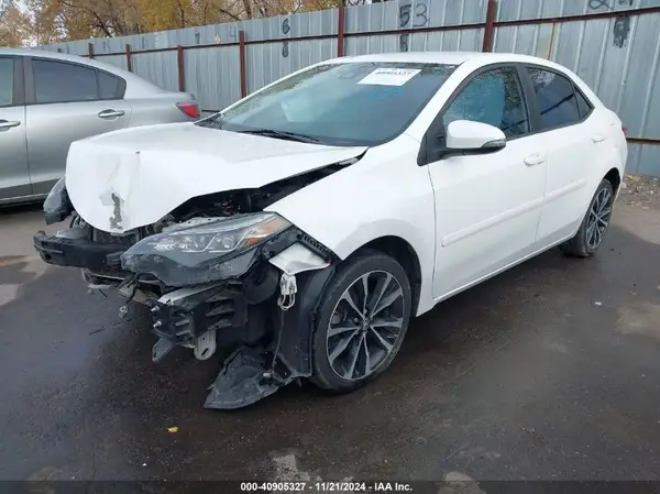 5YFBURHE2HP717843 2017 TOYOTA COROLLA - Image 2