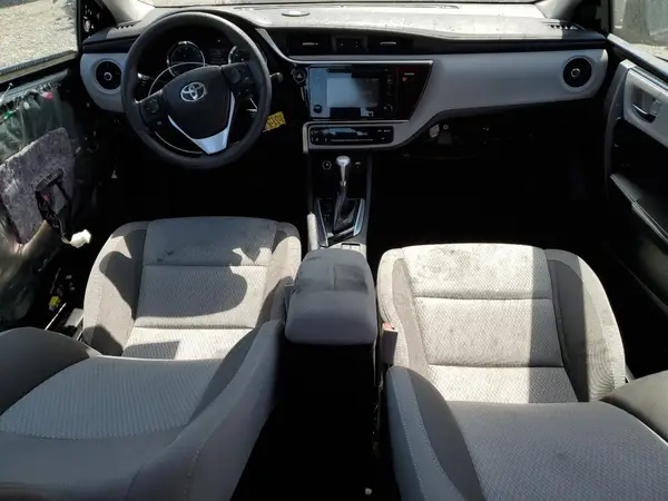 5YFBURHE2HP721049 2017 TOYOTA COROLLA - Image 8