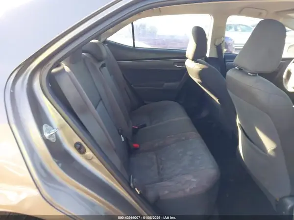 5YFBURHE2HP722637 2017 TOYOTA COROLLA - Image 8