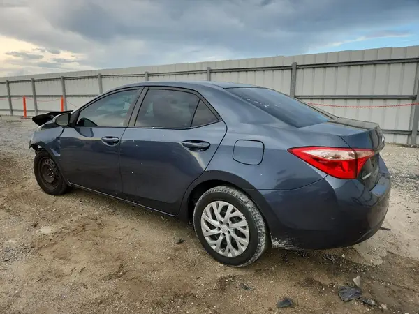 5YFBURHE2HP725764 2017 TOYOTA COROLLA - Image 2
