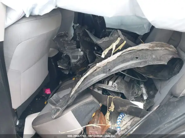 5YFBURHE2HP726669 2017 TOYOTA COROLLA - Image 8