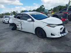5YFBURHE2HP726803 2017 TOYOTA COROLLA