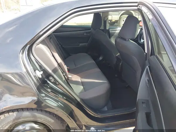 5YFBURHE2HP727093 2017 TOYOTA COROLLA - Image 8