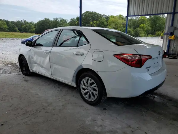 5YFBURHE2HP728907 2017 TOYOTA COROLLA - Image 2
