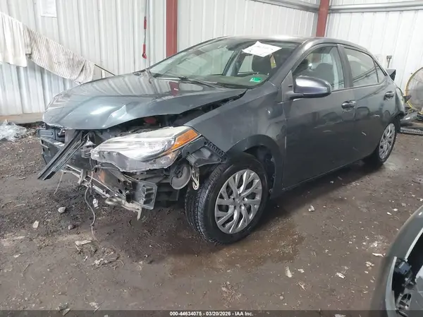 5YFBURHE2HP730298 2017 TOYOTA COROLLA - Image 2