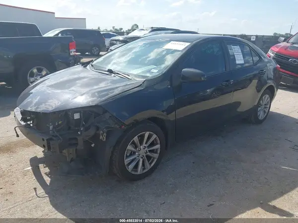 5YFBURHE2HP730799 2017 TOYOTA COROLLA - Image 2