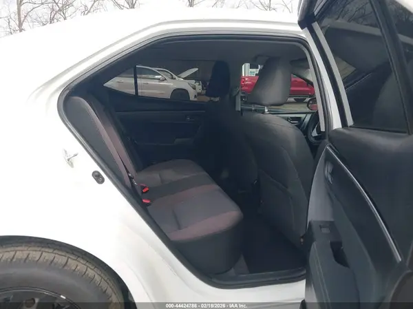5YFBURHE2HP731032 2017 TOYOTA COROLLA - Image 8
