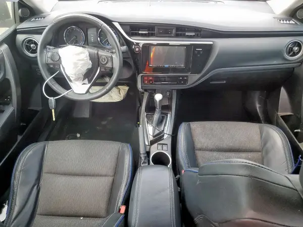 5YFBURHE2HP731208 2017 TOYOTA COROLLA - Image 8