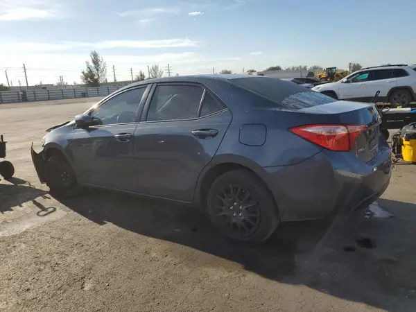 5YFBURHE2HP732391 2017 TOYOTA COROLLA - Image 2