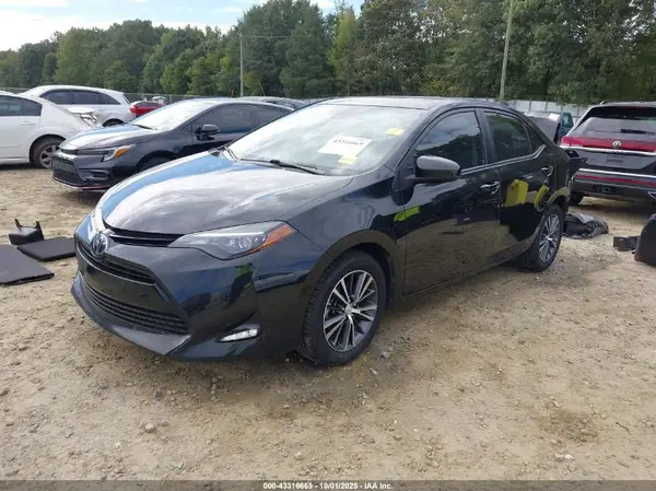 5YFBURHE2HP735629 2017 TOYOTA COROLLA - Image 2