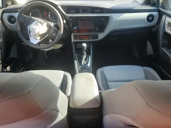 5YFBURHE2HP735839 2017 TOYOTA COROLLA - Image 8