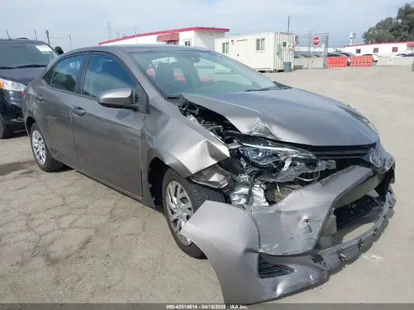 5YFBURHE2HP736277 2017 TOYOTA COROLLA - Image 1