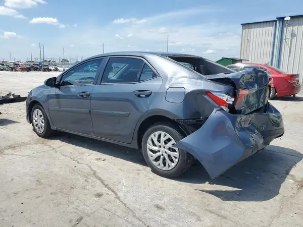5YFBURHE2JP738794 2018 TOYOTA COROLLA - Image 2