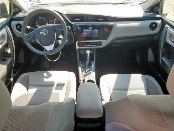 5YFBURHE2JP739315 2018 TOYOTA COROLLA - Image 8