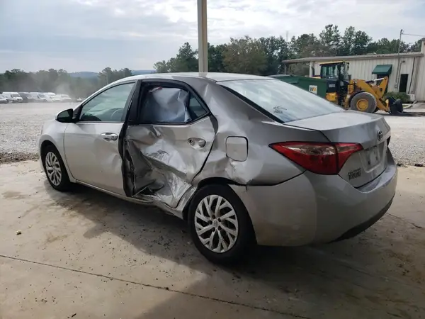 5YFBURHE2JP742912 2018 TOYOTA COROLLA - Image 2
