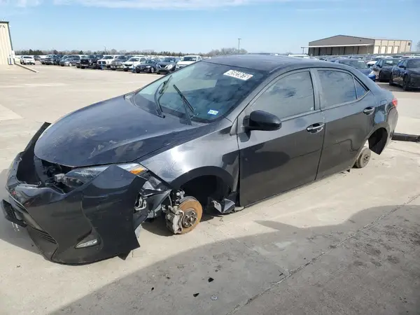 5YFBURHE2JP743459 2018 TOYOTA COROLLA - Image 1