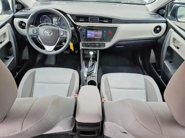 5YFBURHE2JP743476 2018 TOYOTA COROLLA - Image 8