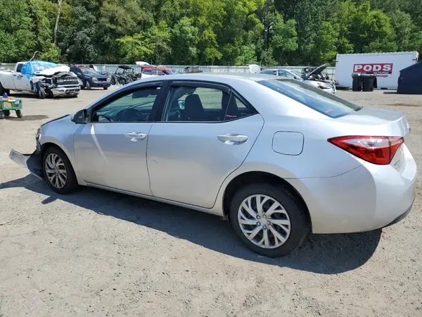 5YFBURHE2JP743736 2018 TOYOTA COROLLA - Image 2