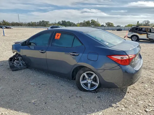 5YFBURHE2JP743848 2018 TOYOTA COROLLA - Image 2