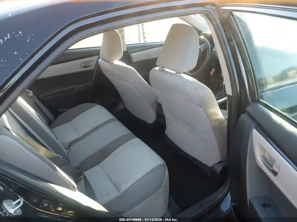 5YFBURHE2JP749441 2018 TOYOTA COROLLA - Image 8