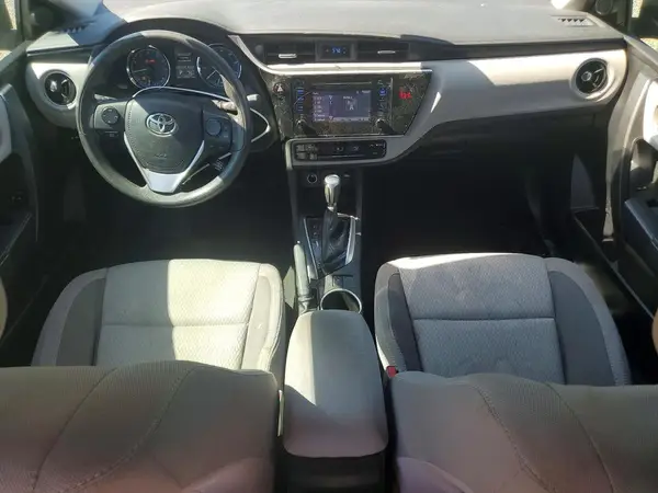 5YFBURHE2JP749696 2018 TOYOTA COROLLA - Image 8