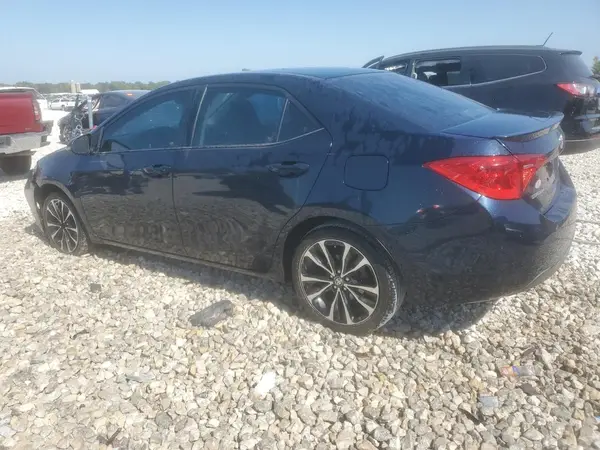 5YFBURHE2JP752694 2018 TOYOTA COROLLA - Image 2