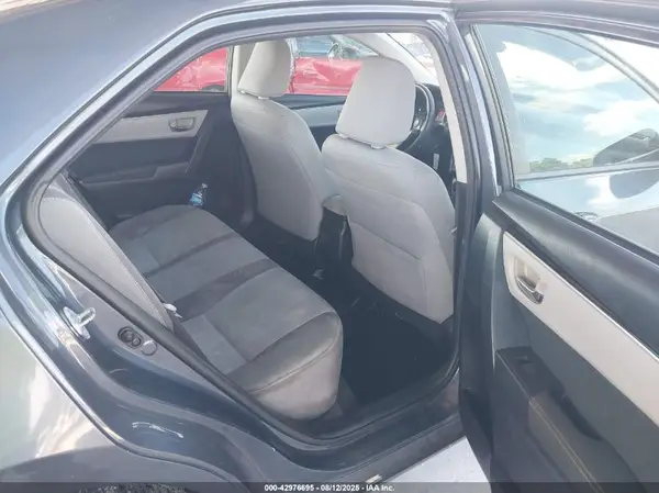 5YFBURHE2JP752825 2018 TOYOTA COROLLA - Image 8
