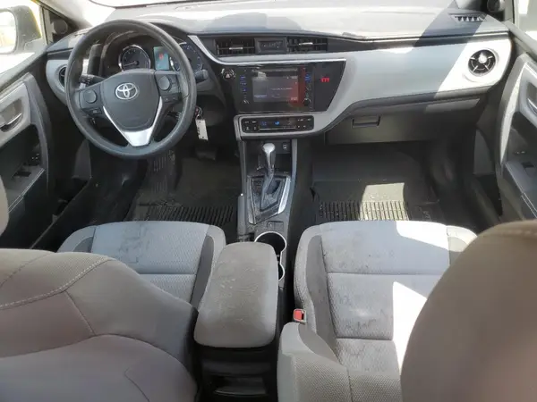 5YFBURHE2JP754140 2018 TOYOTA COROLLA - Image 8