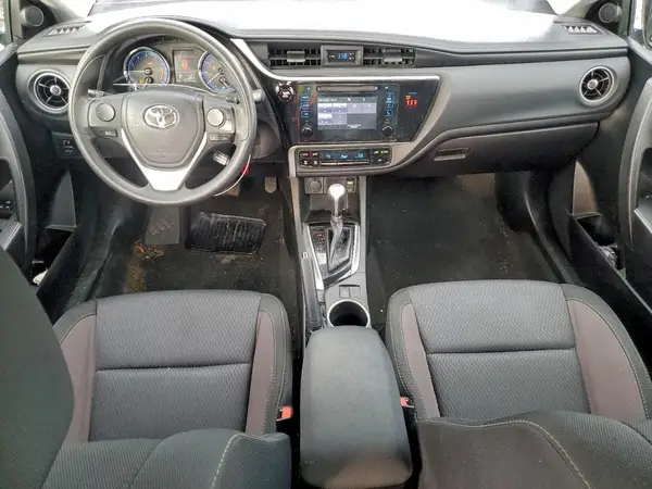 5YFBURHE2JP754770 2018 TOYOTA COROLLA - Image 8
