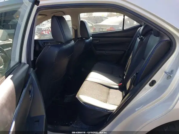 5YFBURHE2JP754820 2018 TOYOTA COROLLA - Image 8