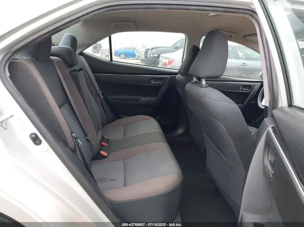 5YFBURHE2JP755014 2018 TOYOTA COROLLA - Image 8